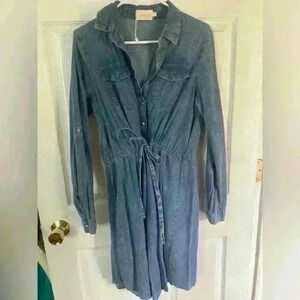 Women’s size small Ninexis button up denim dress with waist drawstring tie
